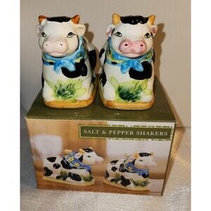 COW Salt & Pepper Shakers New in Box Maybe Vintage Walmart Set Original Box
